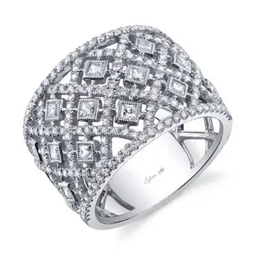 White Gold Glamorous Diamond Ring