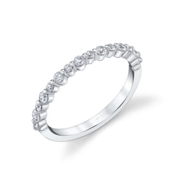 Dainty Alternating Shared Prong Wedding Band