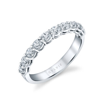 Oval Shaped East to West Wedding Ring - 0.90 CT