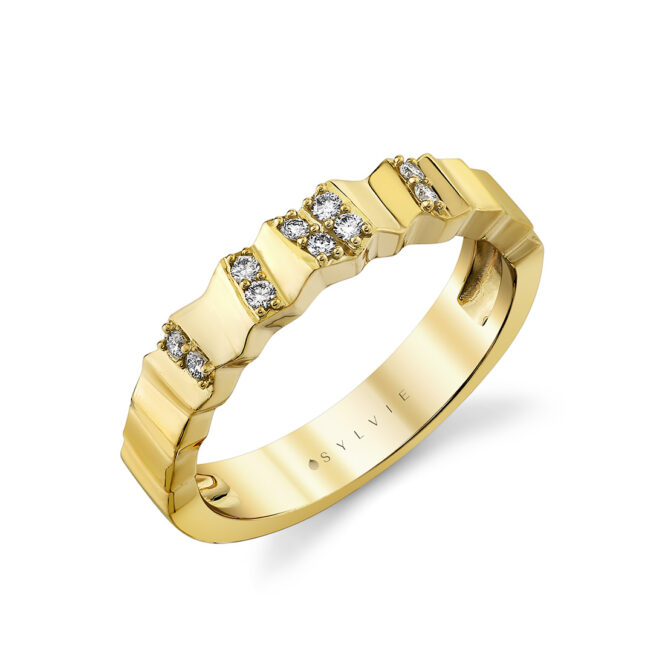 yellow gold diamond ring