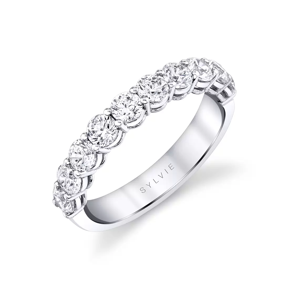 white gold round shaped wedding ring b106-120